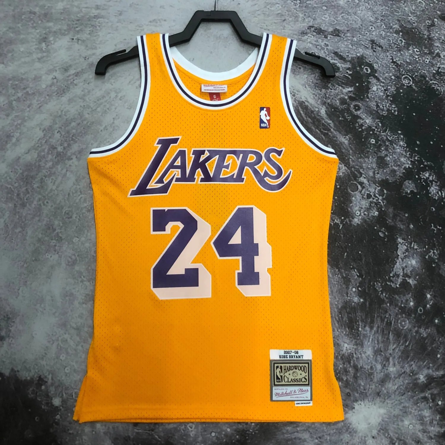 M&N 07-08 Lakers SW Yellow 24# Bryant