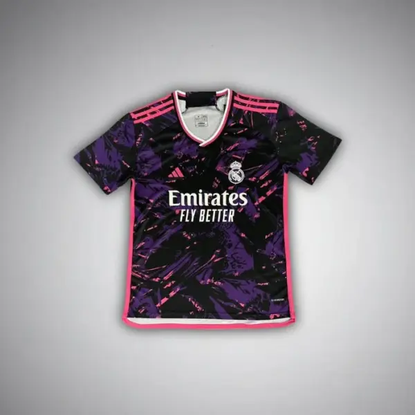 Real Madrid "Madridista" Premium Kit