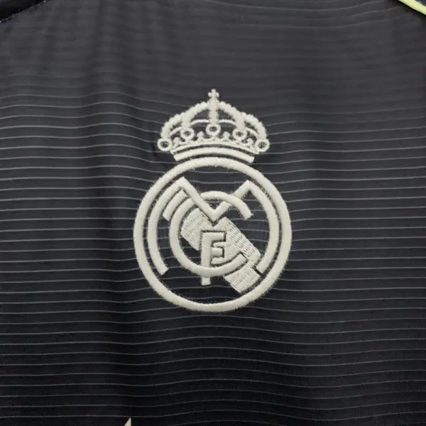 25/26 Real Madrid Away Kit - Image 3
