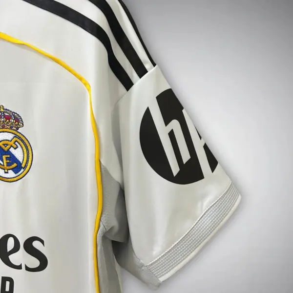 25/26 Real Madrid Home Kit - Image 4