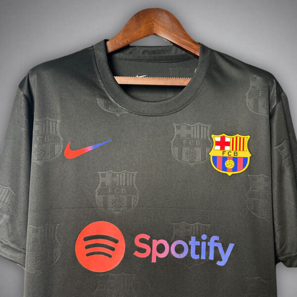 FC Barcelona "Noir Camp" Premium Kit - Image 2