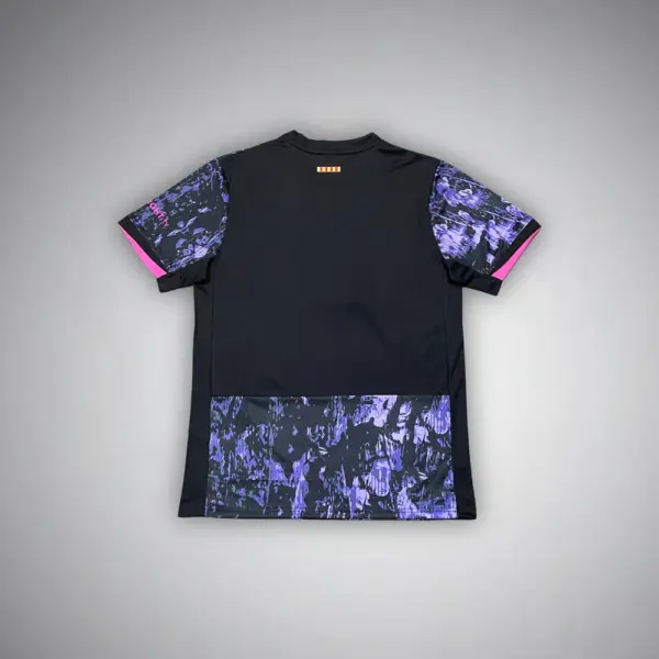 FC Barcelona "La Esencia" Premium Kit - Image 2