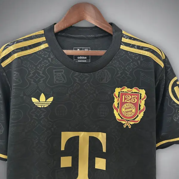 FC Bayern "Luxe Chrome" Premium Kit - Image 3