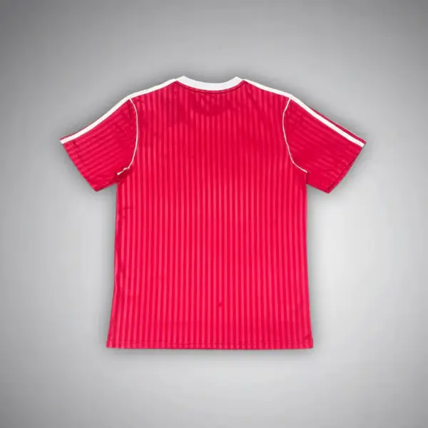 Manchester United "Timeless" Premium Kit - Image 2