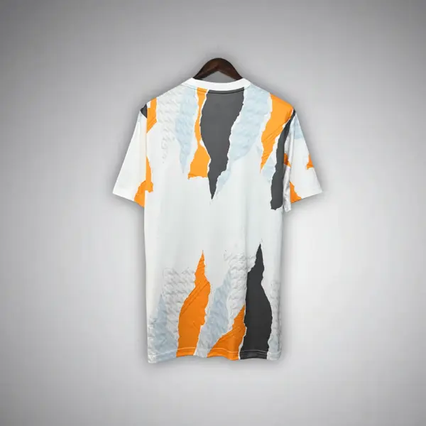 Real Madrid "Asiimov" Premium Kit - Image 2
