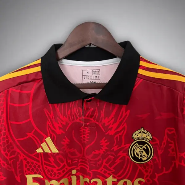Real Madrid "Dragón De Fuego" Premium Kit - Image 2